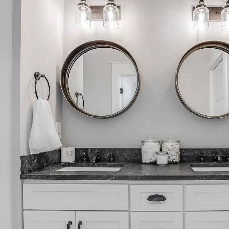 Showplace Cabinetry - Bathroom - Dynamically Designed