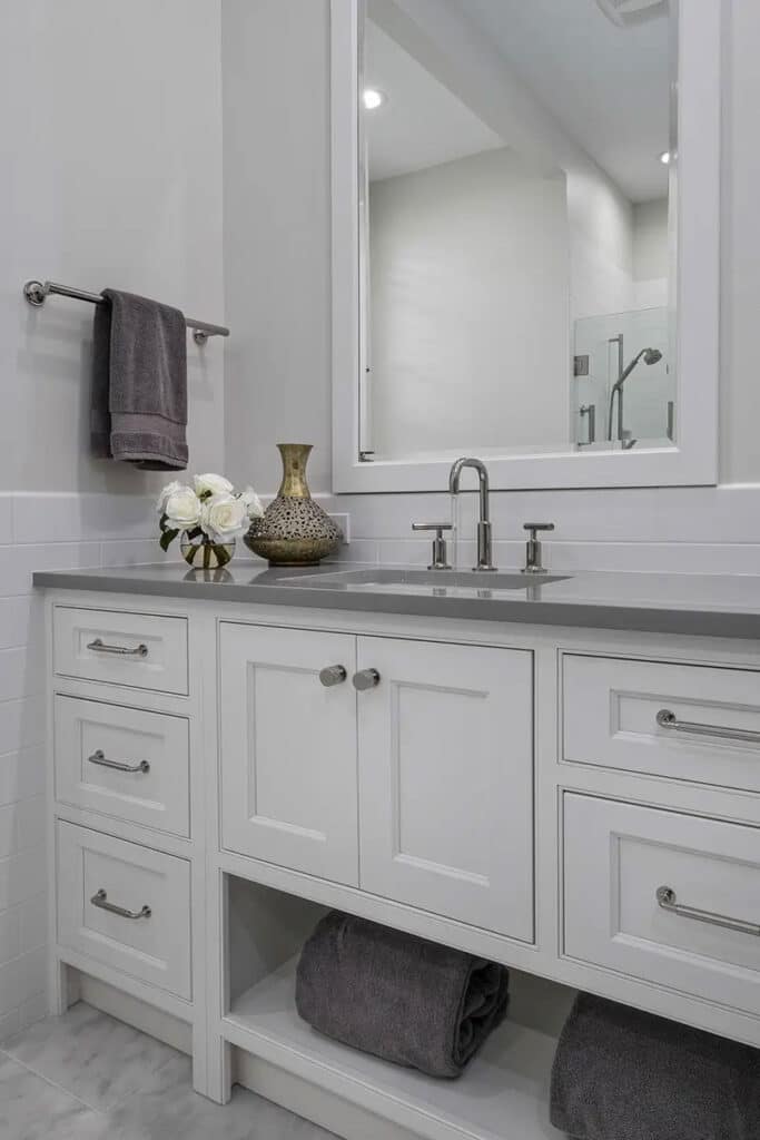 Showplace Cabinetry - Master Bathroom Cabinets - Guest Accommodation